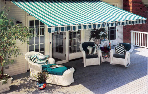 retractable awning