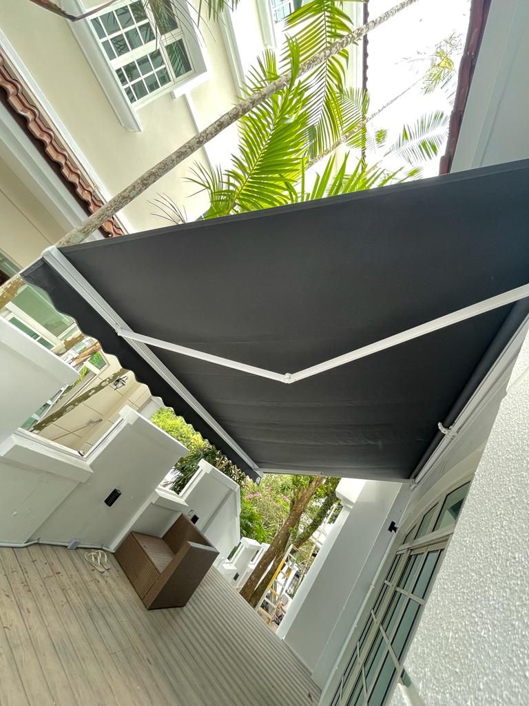 rolling sunshade awning for window